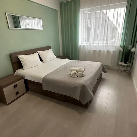 Chris Holiday Oradea Exterior photo