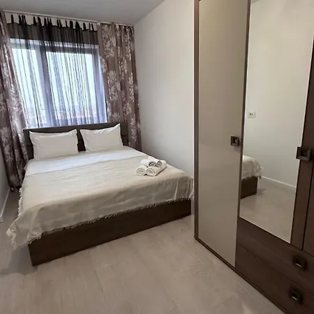 Chris Holiday Oradea Exterior photo